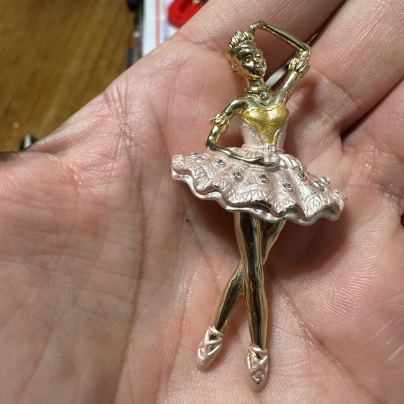 Jewelry - Vintage Gold Tone Ballerina Brooch